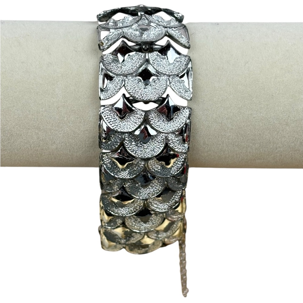 Vintage Coro MCM Elegant Silver Jointed Bracelet with Safety Chain 7.5” EUC